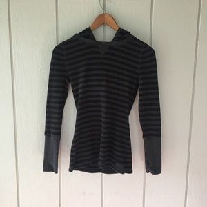 Calvin Klein Long Sleeve Hoodie: XS